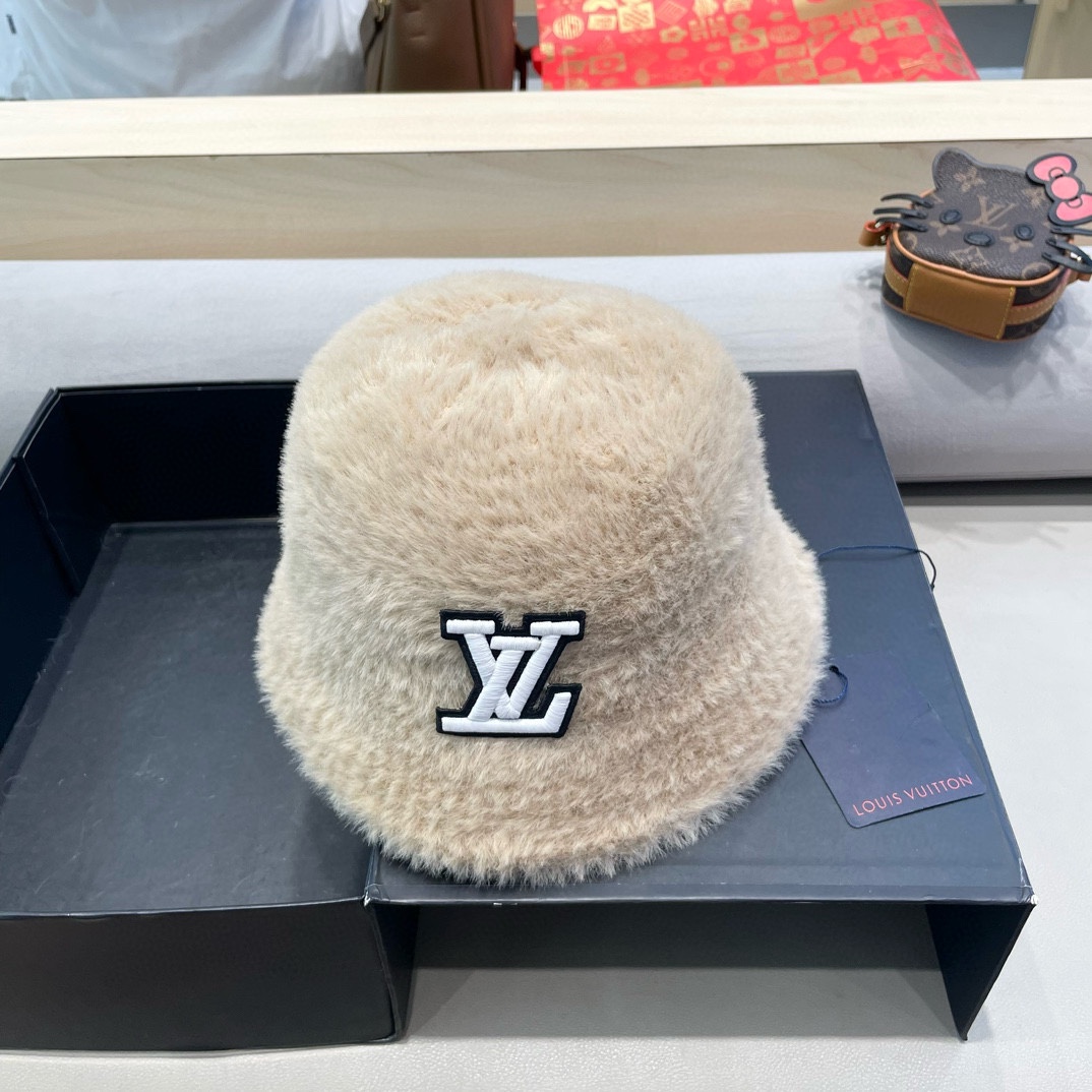 NO:214901,lv Louis Vuitton new hat for women in autumn and winter warm rice mink plush fisherman hat Korean version versatile face small bucket basin hat fisherman hat baseball hat knit hat, hat, louis vuitton, louis vuitton, espadrilles, hats19860909lv路易威登新款帽子女秋冬季保暖米貂毛绒渔夫帽韩版百搭显脸小水桶盆帽帽子渔夫帽棒球帽针织帽,帽子,louis vuitton,louis vuitton,espadrilles,hats,hat