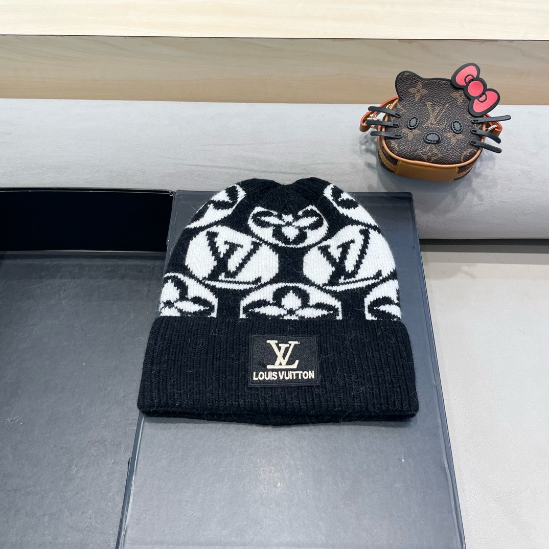 NO:214910,lv Louis Vuitton rabbit fur thick knitted hat women autumn and winter new wool hat big head knitted hat white cold hat fisherman hat baseball hat knit hat, hat, louis vuitton, louis vuitton, espadrilles, hats19860909lv路易威登兔毛粗线针织帽女秋冬新款毛线帽大头围针织帽白色冷帽子帽子渔夫帽棒球帽针织帽,帽子,louis vuitton,louis vuitton,espadrilles,hats,hat