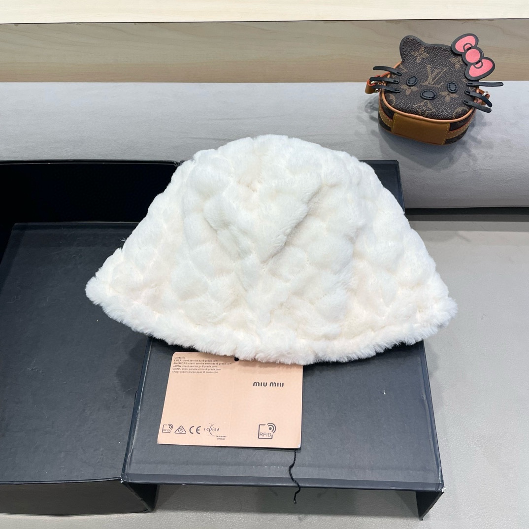 [Miu Miu Hats]Miumiu, a Korean niche bell shaped plush bucket hat, women