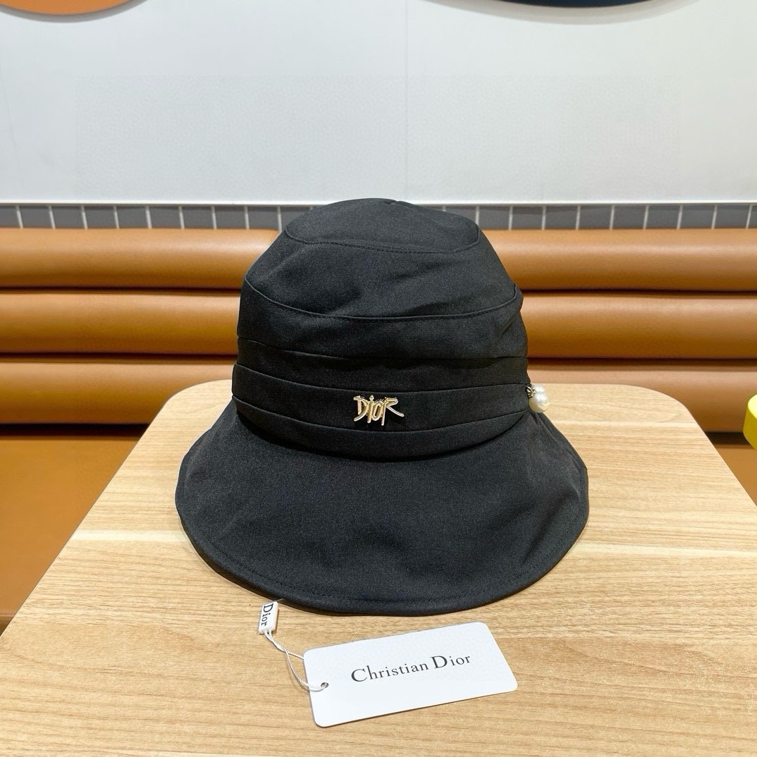  Dior(迪奥)新款原单渔夫帽， 精致純也格调很有感觉，很酷很时尚，专柜断货热门，质量超赞