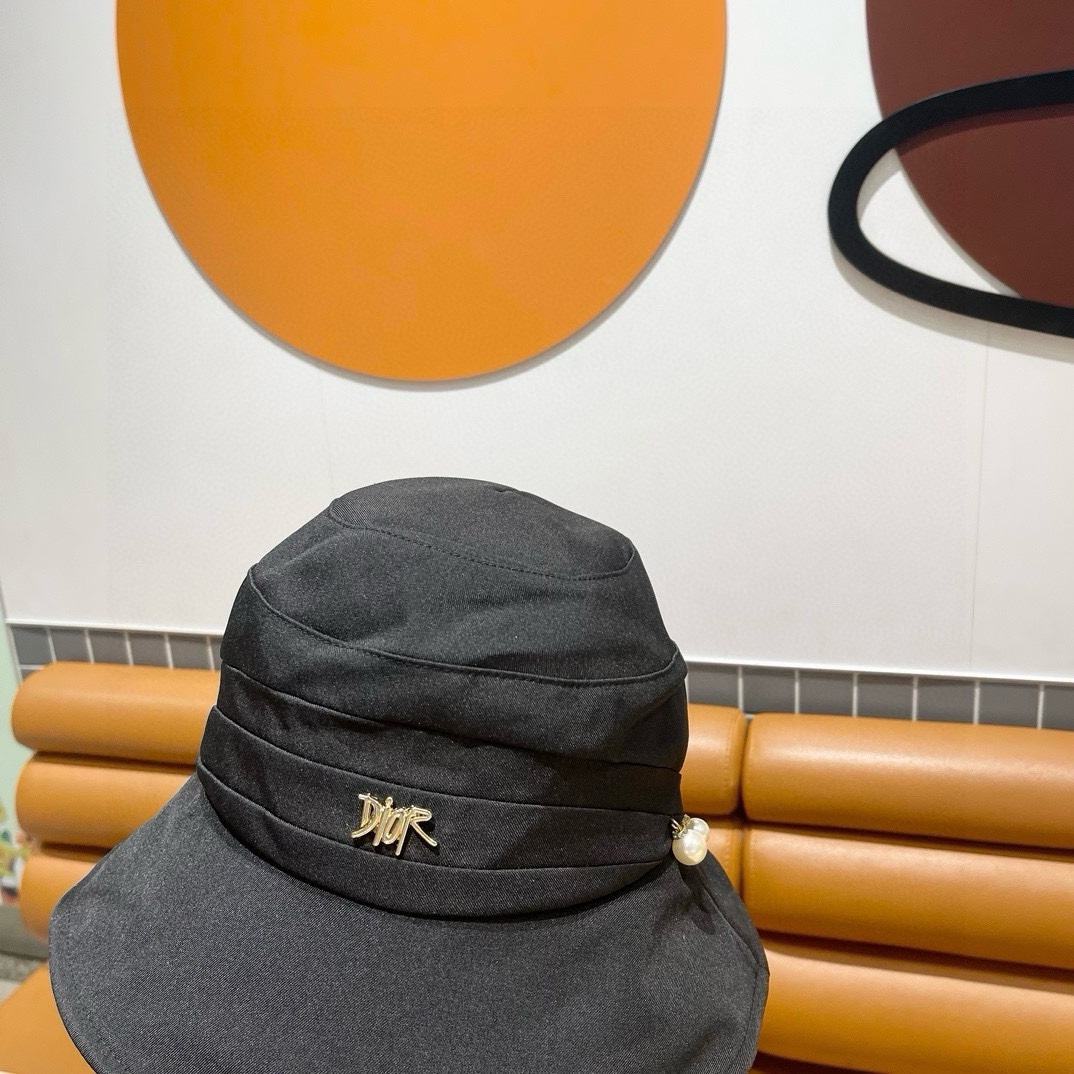  Dior(迪奥)新款原单渔夫帽， 精致純也格调很有感觉，很酷很时尚，专柜断货热门，质量超赞