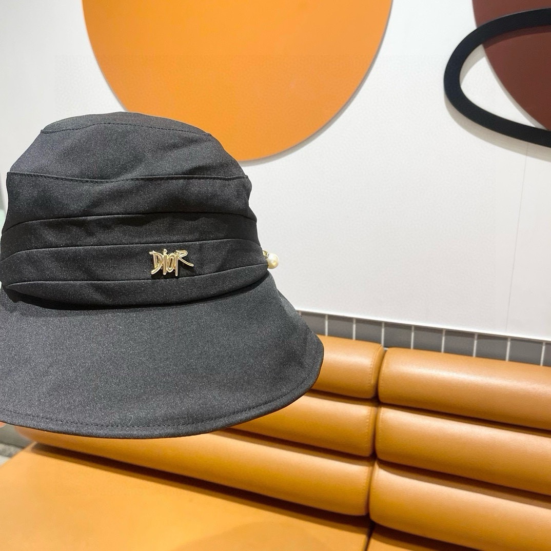  Dior(迪奥)新款原单渔夫帽， 精致純也格调很有感觉，很酷很时尚，专柜断货热门，质量超赞