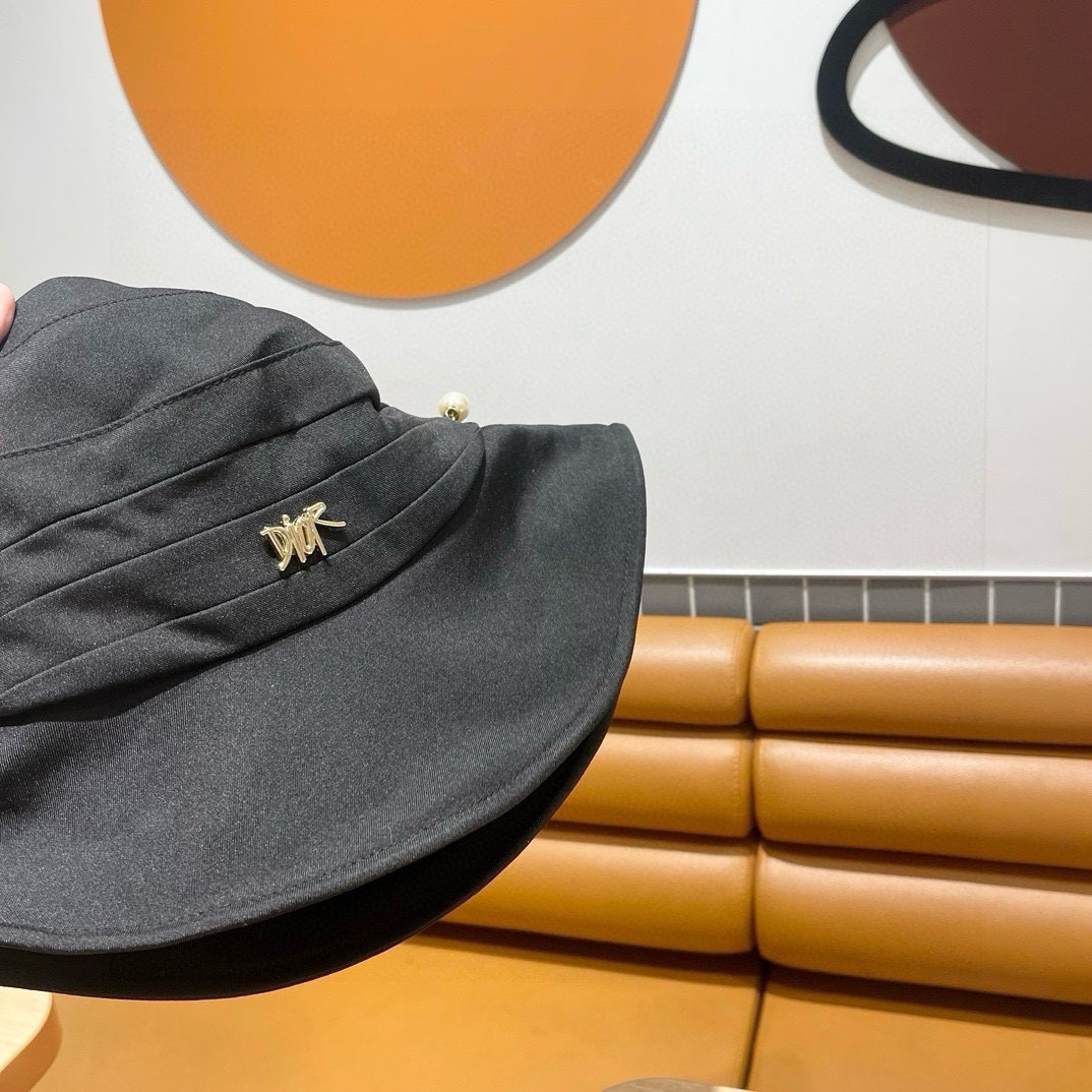  Dior(迪奥)新款原单渔夫帽， 精致純也格调很有感觉，很酷很时尚，专柜断货热门，质量超赞