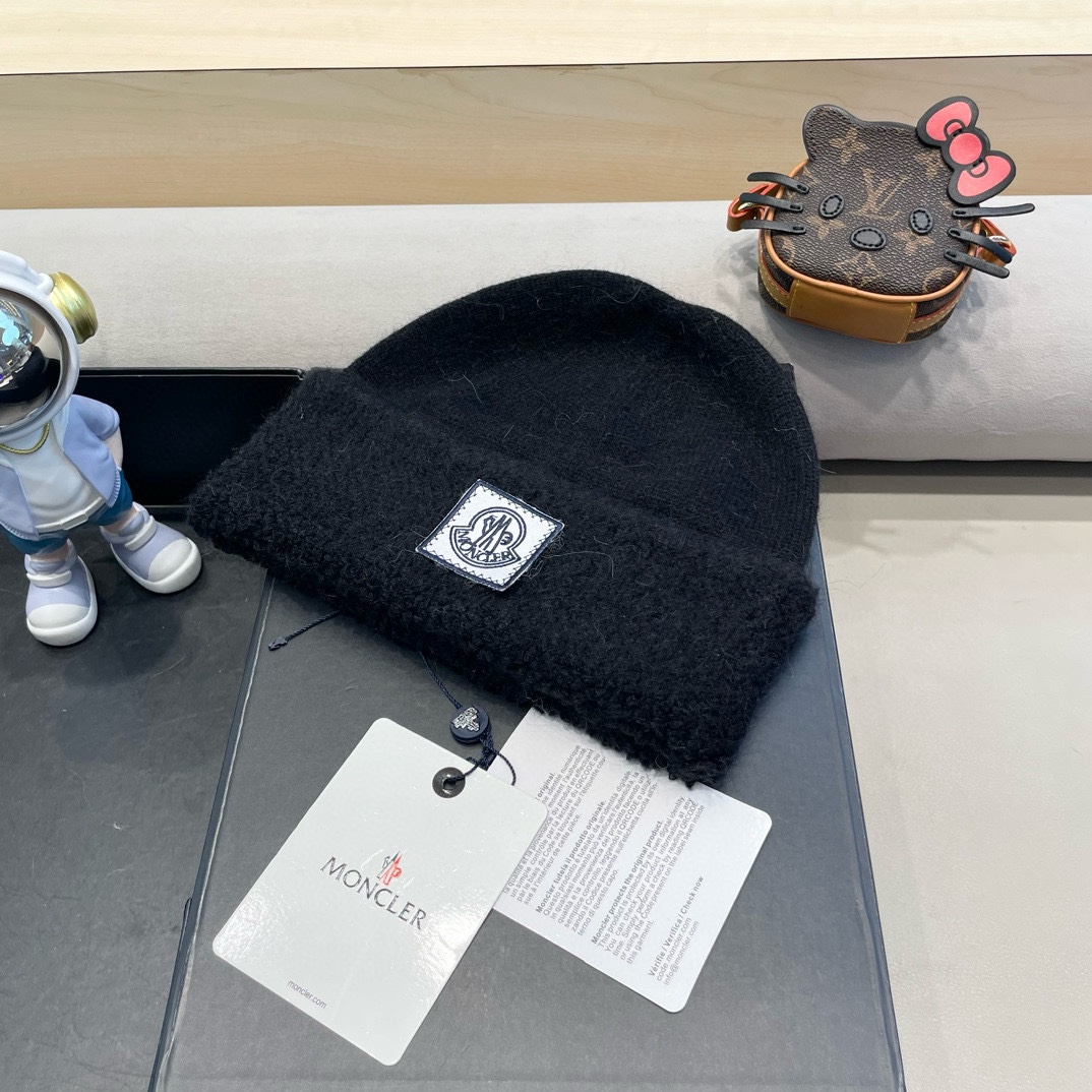  【MONCLER蒙口】2025早秋兔毛针织毛线帽，毛绒材质，非常百搭