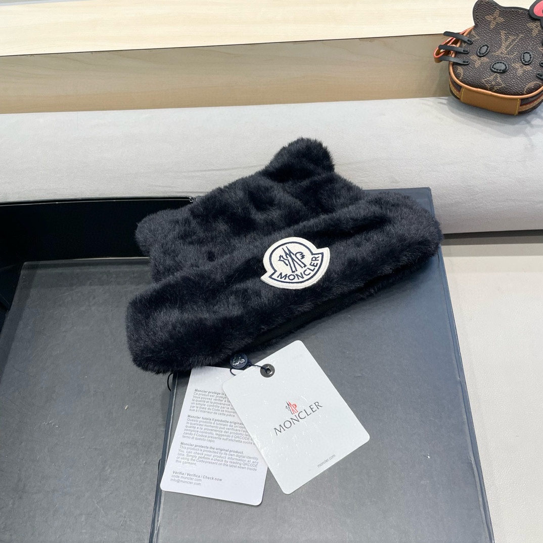 moncler2024新款可爱猫耳朵仿貂毛针织帽冷帽毛线帽子女时尚百搭包头帽潮