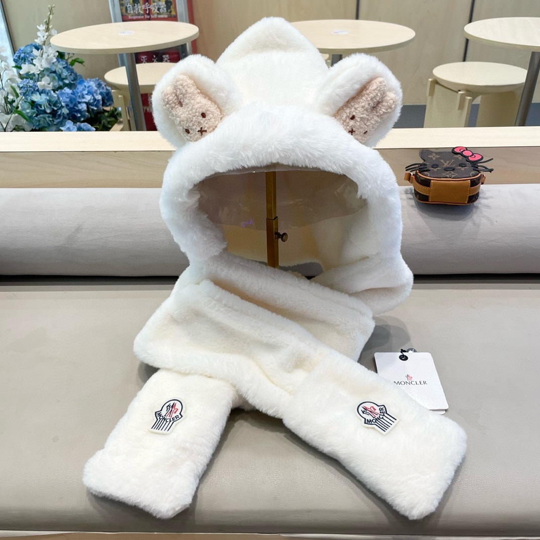 NO:689897,moncler Korean style bear hat, scarf, gloves and velvet three-piece set for women in winter, warm cartoon, cute and face-friendly, trendy hat, fisherman hat, baseball cap, knitted hat, hat, espadrilles, gloves, hats19860909moncler韩版小熊帽子围巾手套加绒三件套女冬季保暖卡通可爱显脸小百搭潮帽子渔夫帽棒球帽针织帽,帽子,espadrilles,gloves,hats,hat