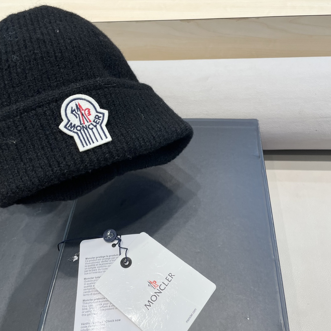 MONCLER蒙口2024秋冬新款拼色男女款针织毛线帽加绒材质非常百搭