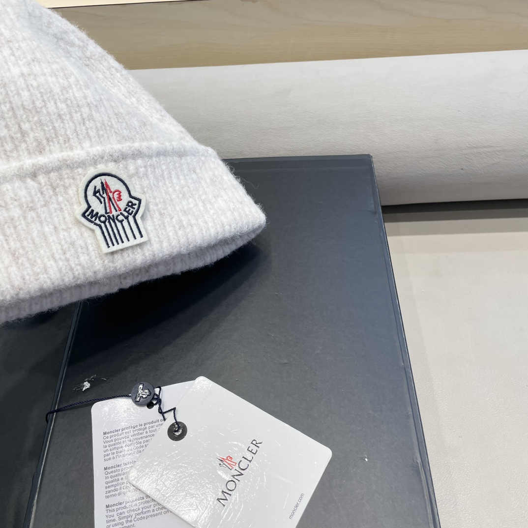 MONCLER蒙口2024秋冬新款拼色男女款针织毛线帽加绒材质非常百搭