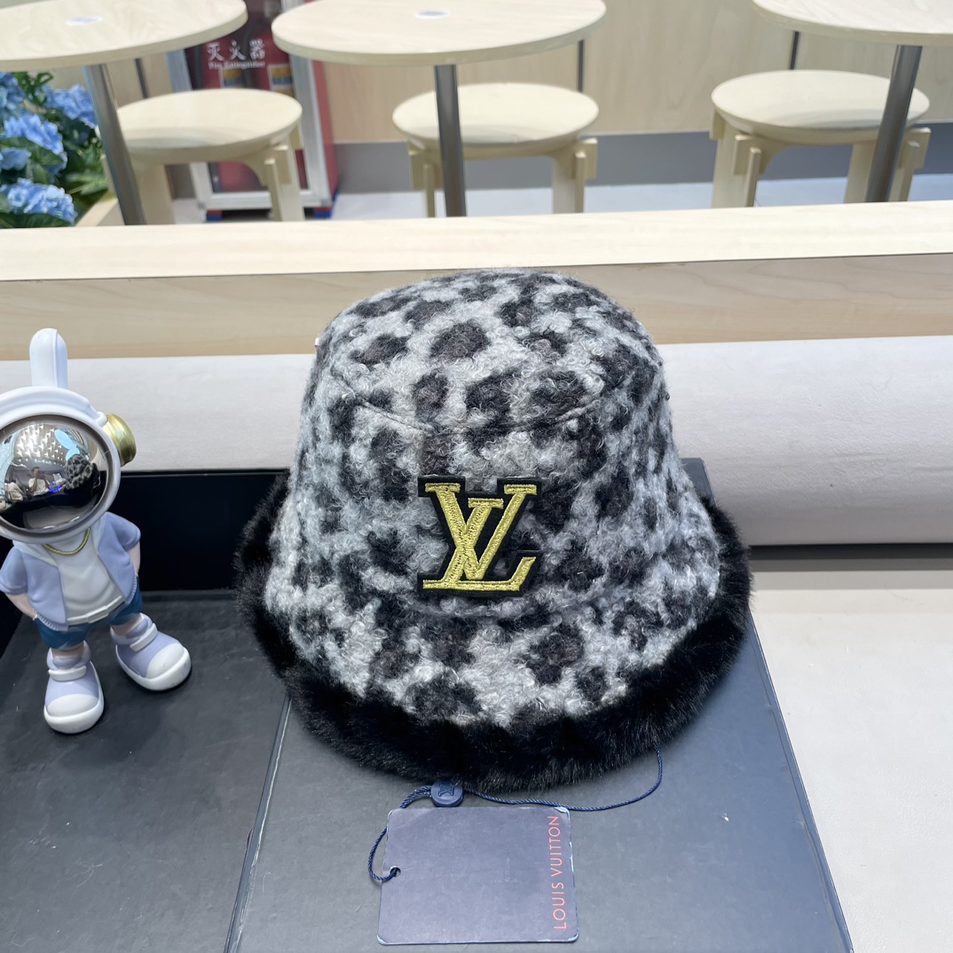 lv路易威登2024新款复古豹纹氛围感毛绒盆帽女秋冬保暖防寒加厚显脸小渔夫帽