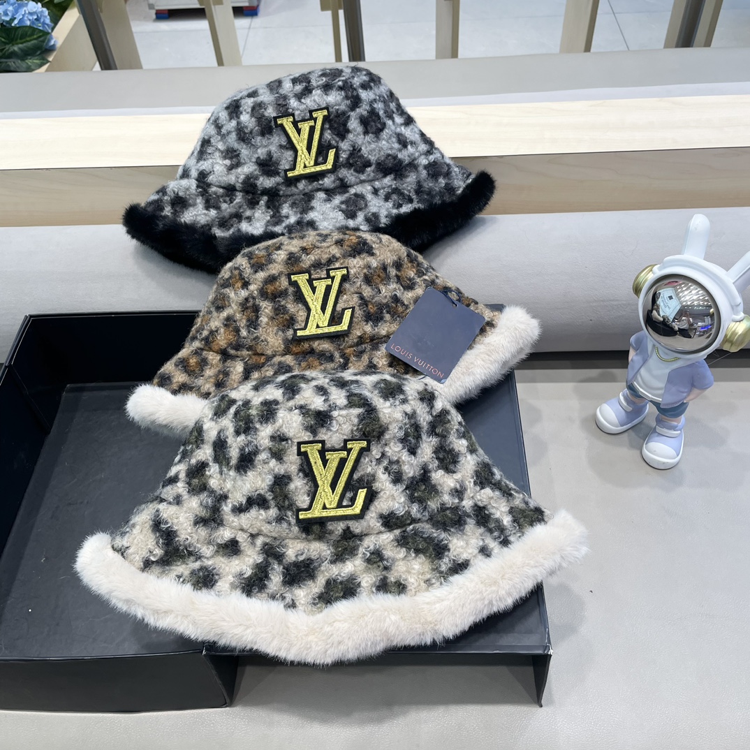 lv路易威登2024新款复古豹纹氛围感毛绒盆帽女秋冬保暖防寒加厚显脸小渔夫帽