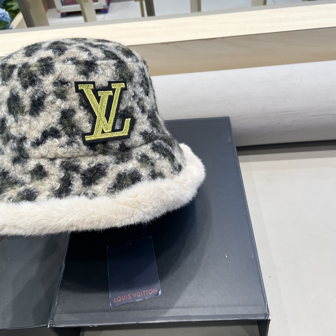 lv路易威登2026新款复古豹纹氛围感毛绒盆帽女秋冬保暖防寒加厚显脸小渔夫帽