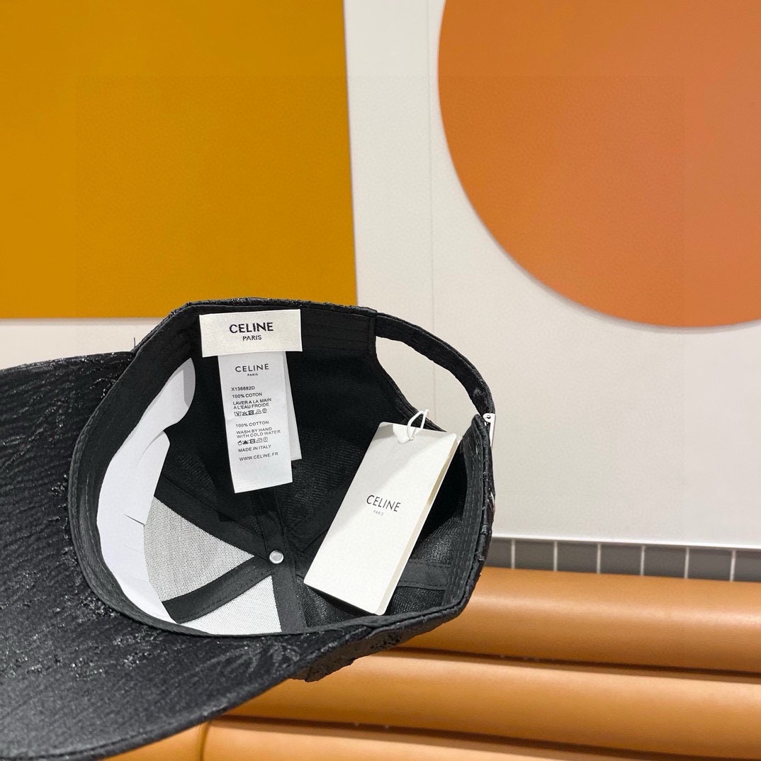   CELIN*·赛琳ss新款凯旋门刺绣棒球帽🧢帽型完全按照定做。凯旋门图案章仔区别市面版本，大小及圈圈