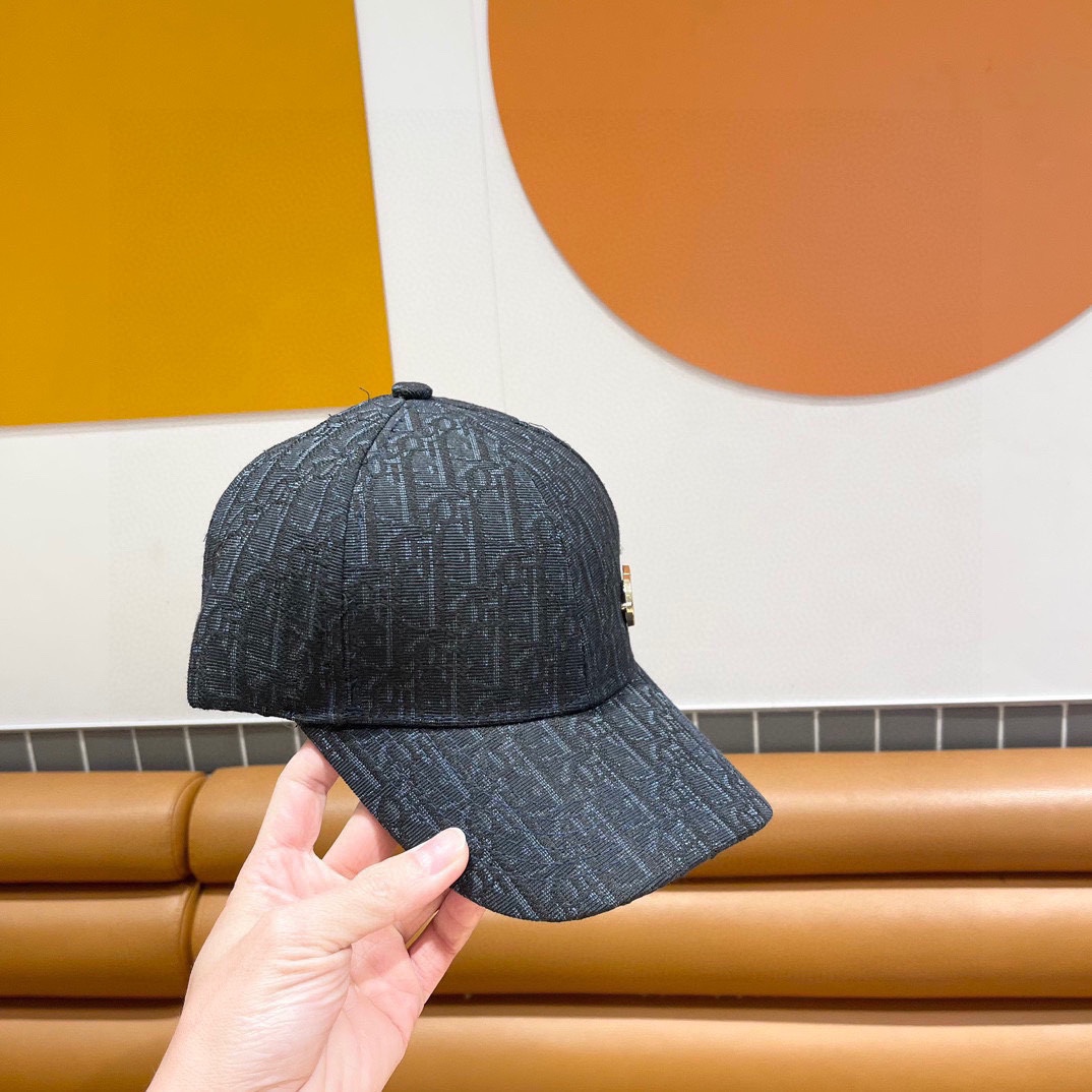  （DIOR迪奥】新款走量简约棒球帽🧢，新款出货，大牌款超好搭配，赶紧入手！