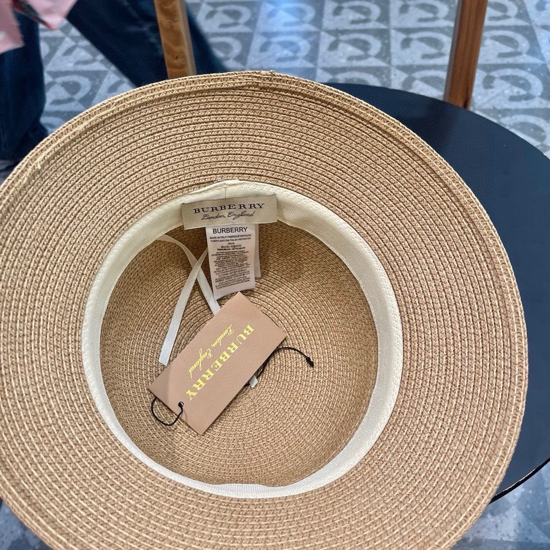   巴宝莉 TB棒球帽，大牌同步，超好搭配，出货