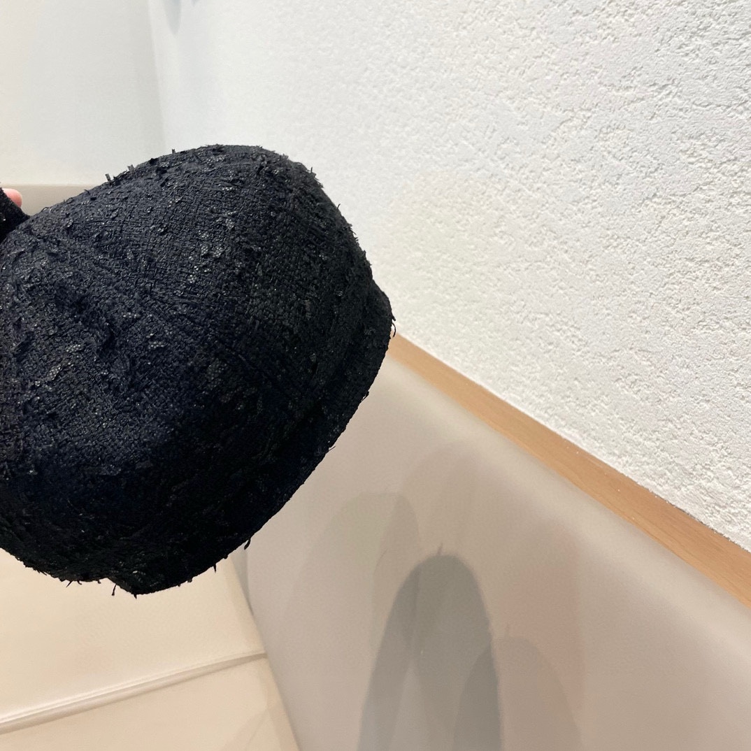 Chanel格子网红贝雷帽女百搭夏季薄款大头围复古帽子夏天画家八角帽黑色