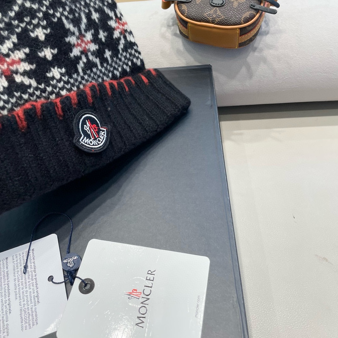   moncler2025新款提花毛线帽女秋冬保暖100%羊毛护耳大头围针织帽子显脸小