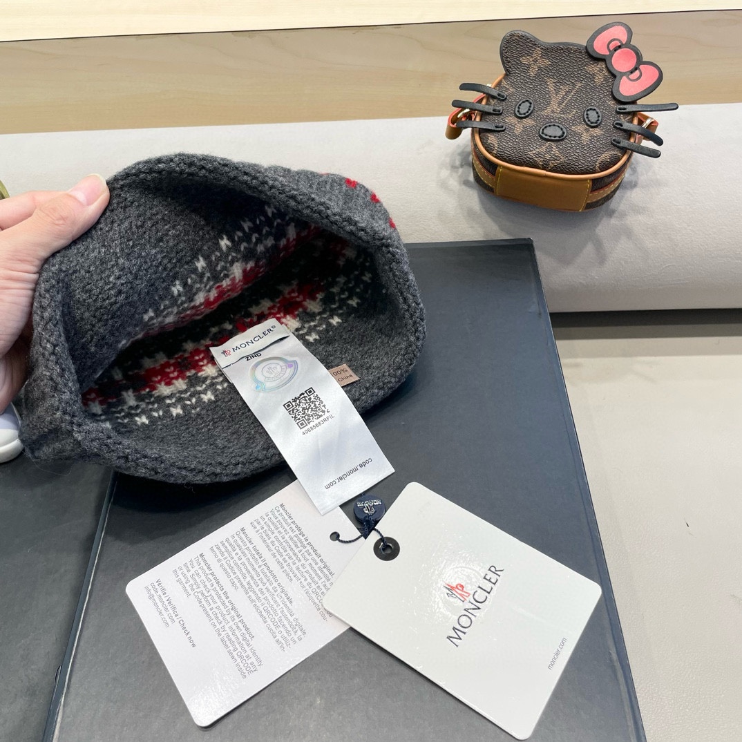   moncler2025新款提花毛线帽女秋冬保暖100%羊毛护耳大头围针织帽子显脸小