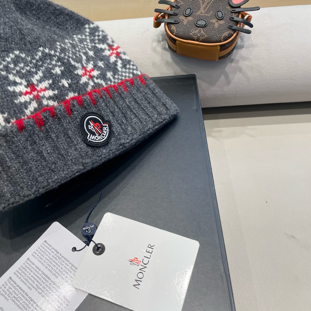   moncler2025新款提花毛线帽女秋冬保暖100%羊毛护耳大头围针织帽子显脸小