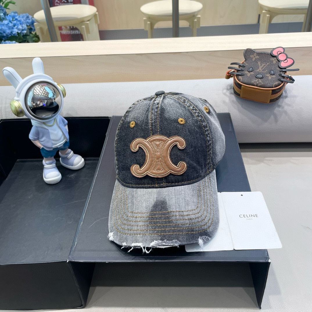  赛琳 CELINE 洗水棒球帽🧢 🔥新款棒球帽🧢，出街必备超好搭配，高品质 内标齐全，赶紧入手！