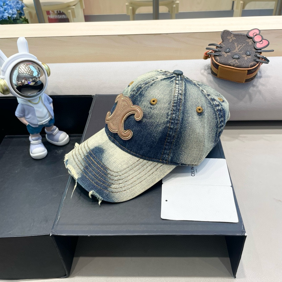  赛琳 CELINE 洗水棒球帽🧢 🔥新款棒球帽🧢，出街必备超好搭配，高品质 内标齐全，赶紧入手！