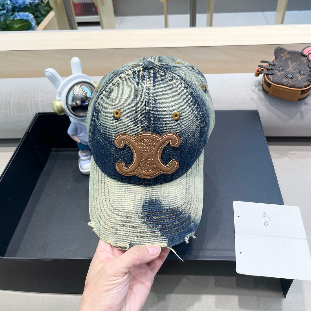  赛琳 CELINE 洗水棒球帽🧢 🔥新款棒球帽🧢，出街必备超好搭配，高品质 内标齐全，赶紧入手！