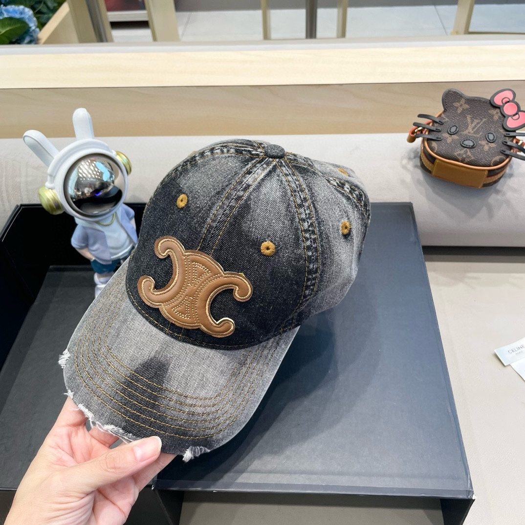  赛琳 CELINE 洗水棒球帽🧢 🔥新款棒球帽🧢，出街必备超好搭配，高品质 内标齐全，赶紧入手！