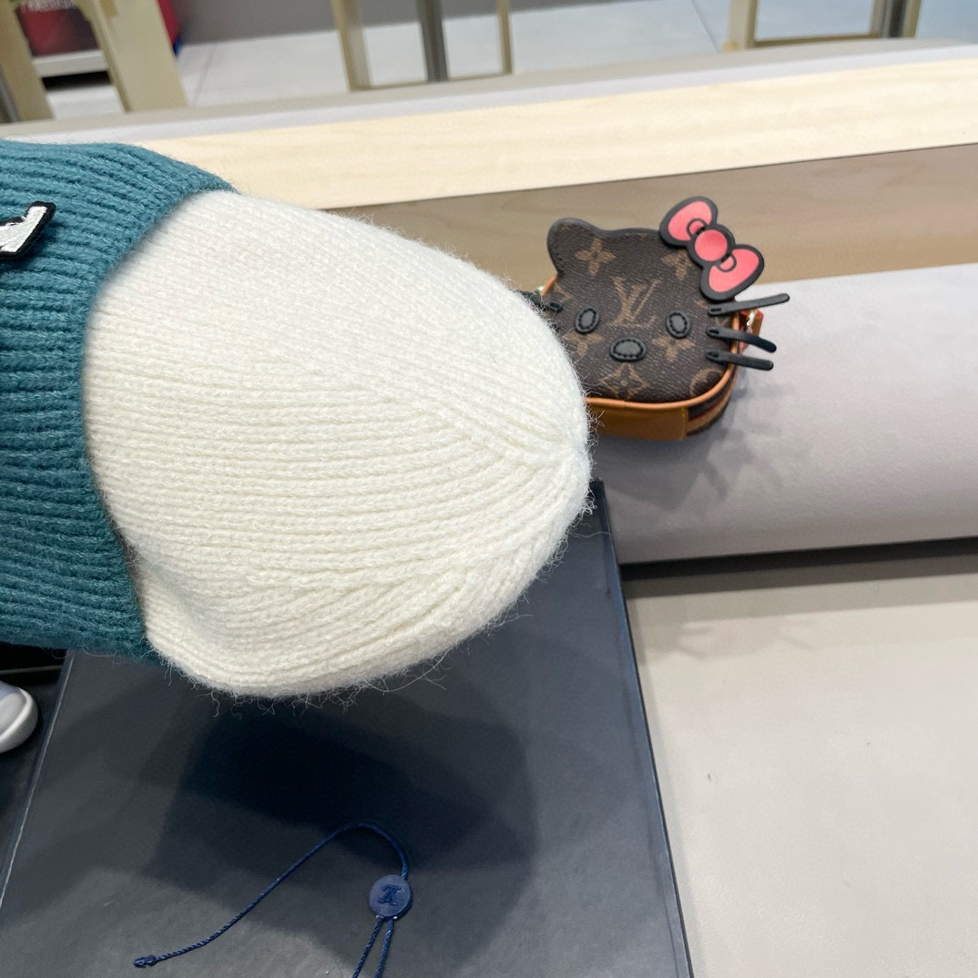  路易威登lv双拼色双层加厚保暖毛线帽子女冬韩版潮ins减龄显脸小情侣针织帽