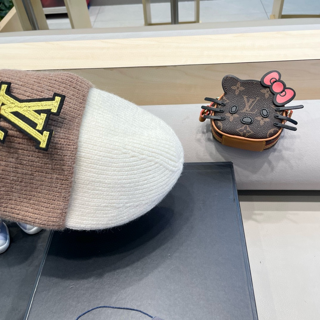  路易威登lv双拼色双层加厚保暖毛线帽子女冬韩版潮ins减龄显脸小情侣针织帽