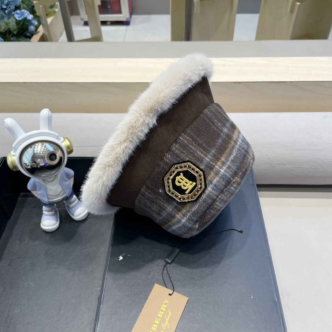  巴宝莉Burberry2024新款复古格子渔夫帽秋冬季毛呢加厚保暖护耳帽防寒毛绒盆帽潮