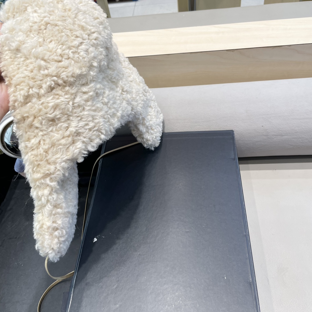  普拉达Prada羊羔毛护耳帽子雷锋帽保暖飞行帽子女秋冬高级感2024新款滑雪帽潮