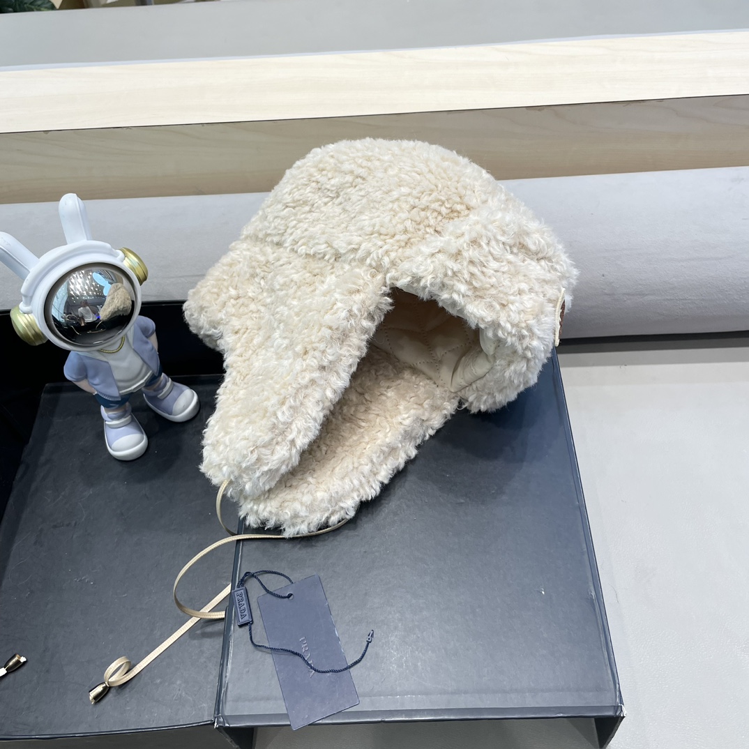  普拉达Prada羊羔毛护耳帽子雷锋帽保暖飞行帽子女秋冬高级感2024新款滑雪帽潮