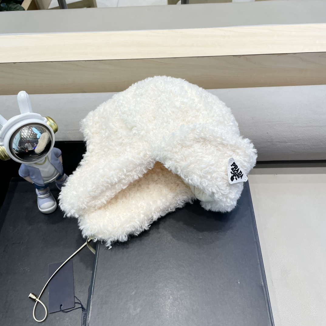  普拉达Prada羊羔毛护耳帽子雷锋帽保暖飞行帽子女秋冬高级感2024新款滑雪帽潮