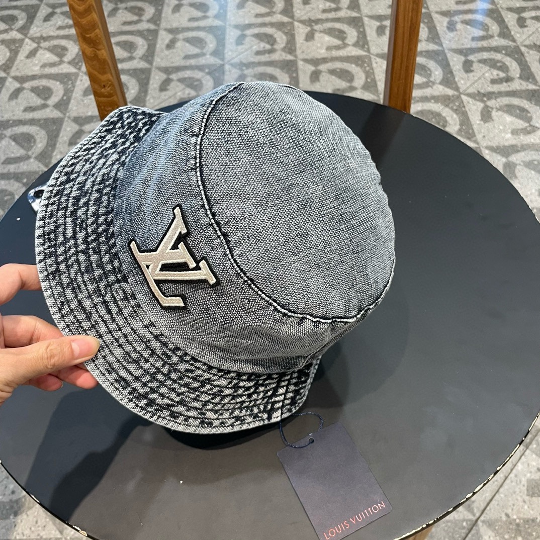  lv渔夫帽🎩路易威登 LV，可以戴N多年的款式，时尚高端