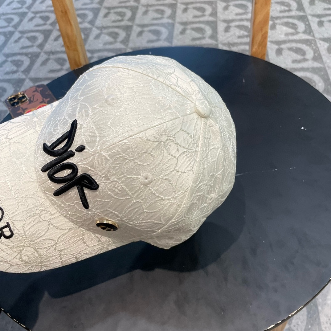 DIOR迪奥新款走量简约棒球帽新款出货大牌款超好搭配赶紧入手！