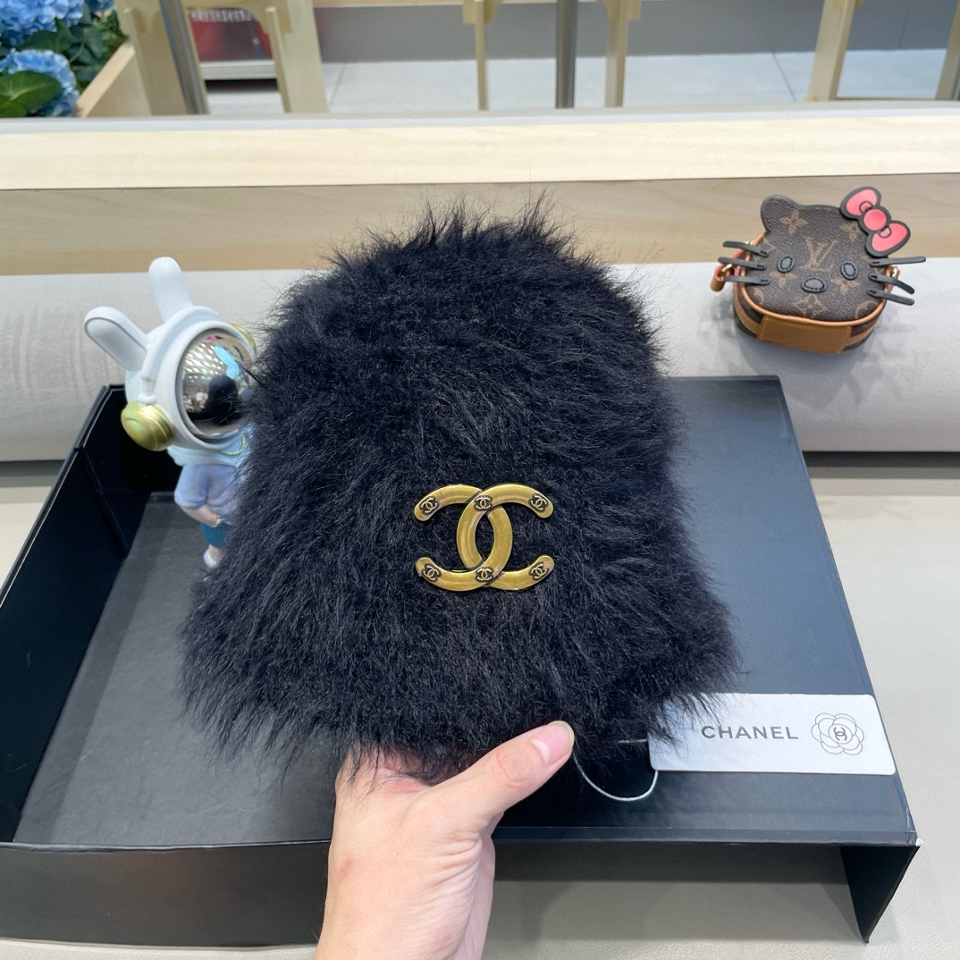 Chanel毛绒水桶帽子女冬天日系甜美显脸小渔夫帽美拉德保暖护耳百搭盆帽