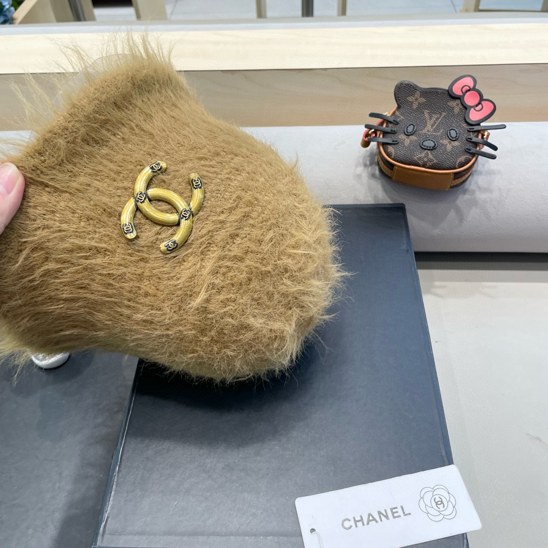 Chanel毛绒水桶帽子女冬天日系甜美显脸小渔夫帽美拉德保暖护耳百搭盆帽