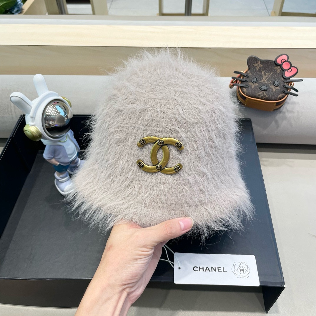 Chanel毛绒水桶帽子女冬天日系甜美显脸小渔夫帽美拉德保暖护耳百搭盆帽