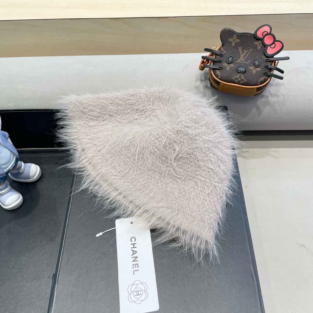 Chanel毛绒水桶帽子女冬天日系甜美显脸小渔夫帽美拉德保暖护耳百搭盆帽