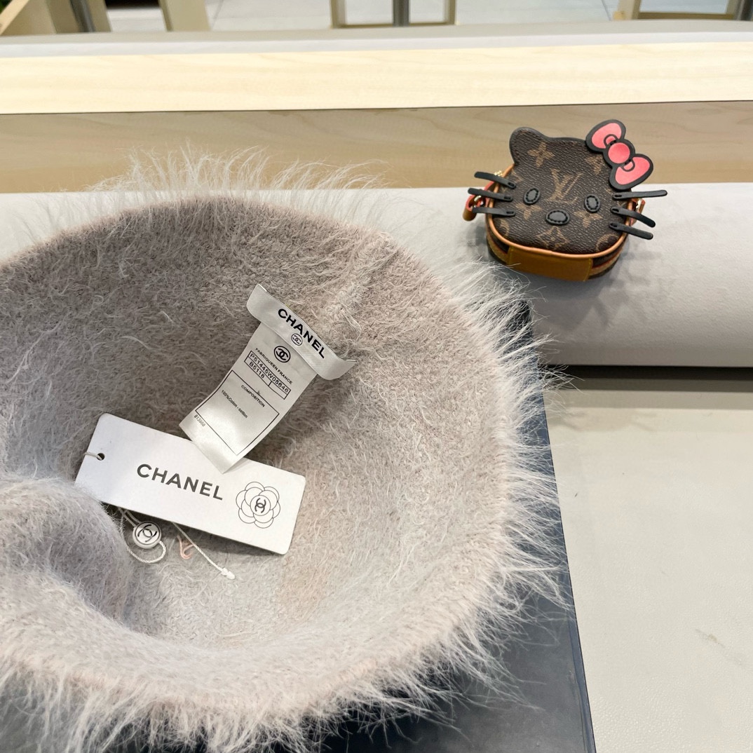 Chanel毛绒水桶帽子女冬天日系甜美显脸小渔夫帽美拉德保暖护耳百搭盆帽