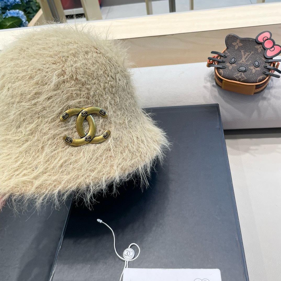 Chanel毛绒水桶帽子女冬天日系甜美显脸小渔夫帽美拉德保暖护耳百搭盆帽