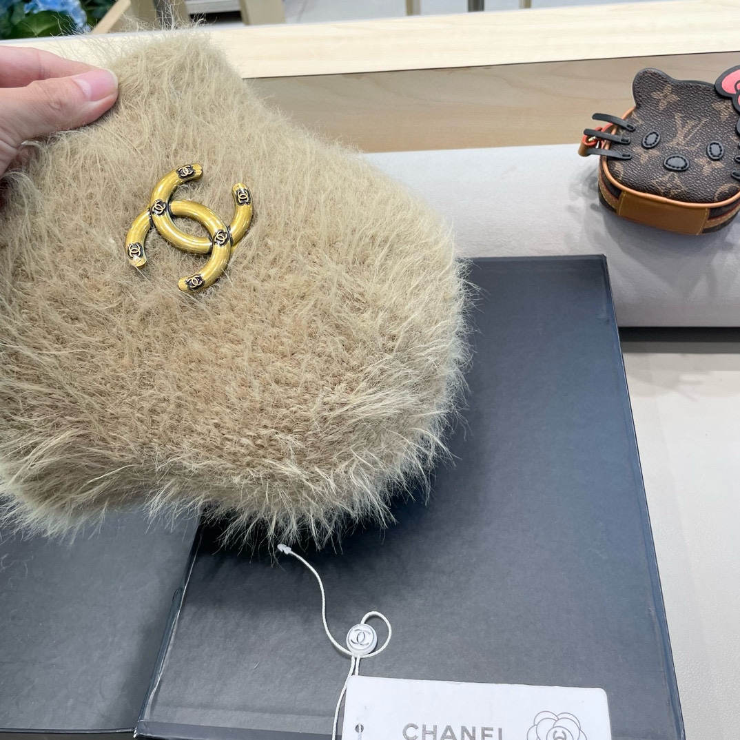 Chanel毛绒水桶帽子女冬天日系甜美显脸小渔夫帽美拉德保暖护耳百搭盆帽