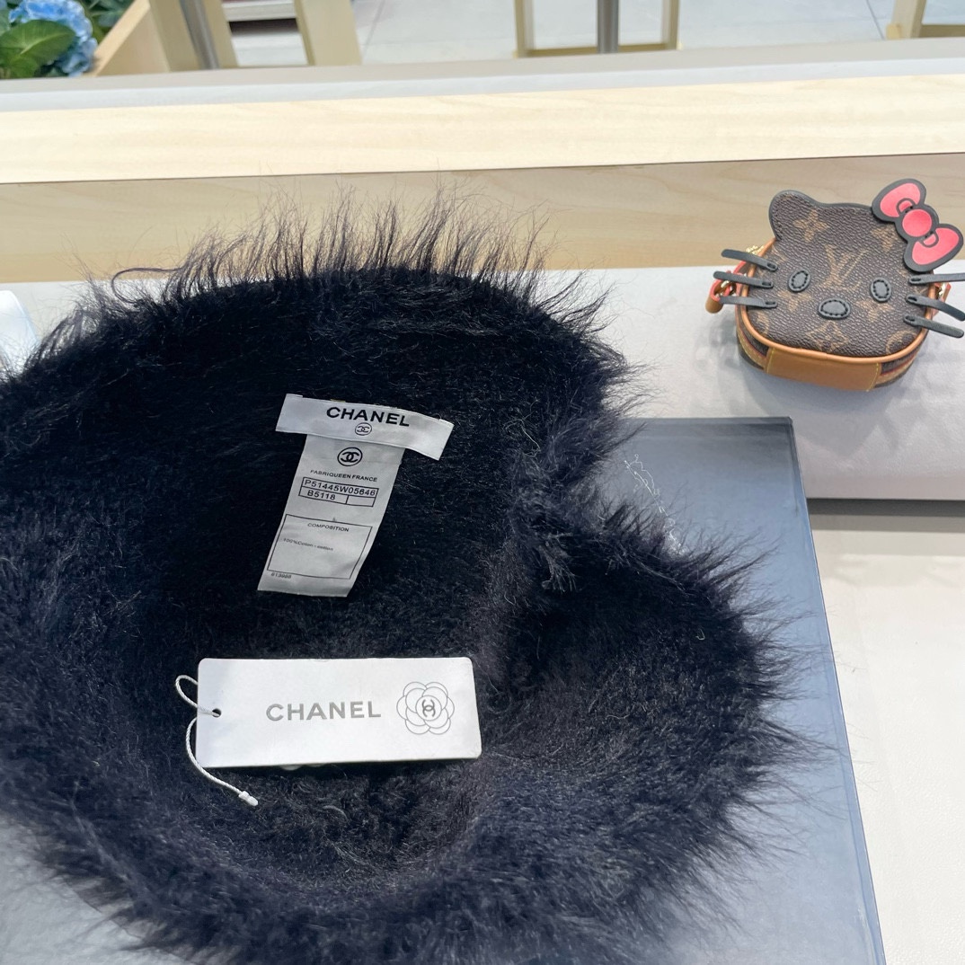 Chanel毛绒水桶帽子女冬天日系甜美显脸小渔夫帽美拉德保暖护耳百搭盆帽