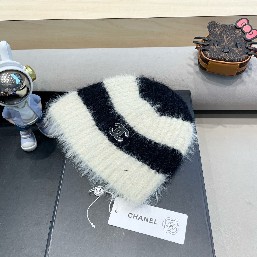 Chanel大版型彩色针织帽女秋冬保暖日系小众手工编织多巴胺毛绒护耳帽潮
