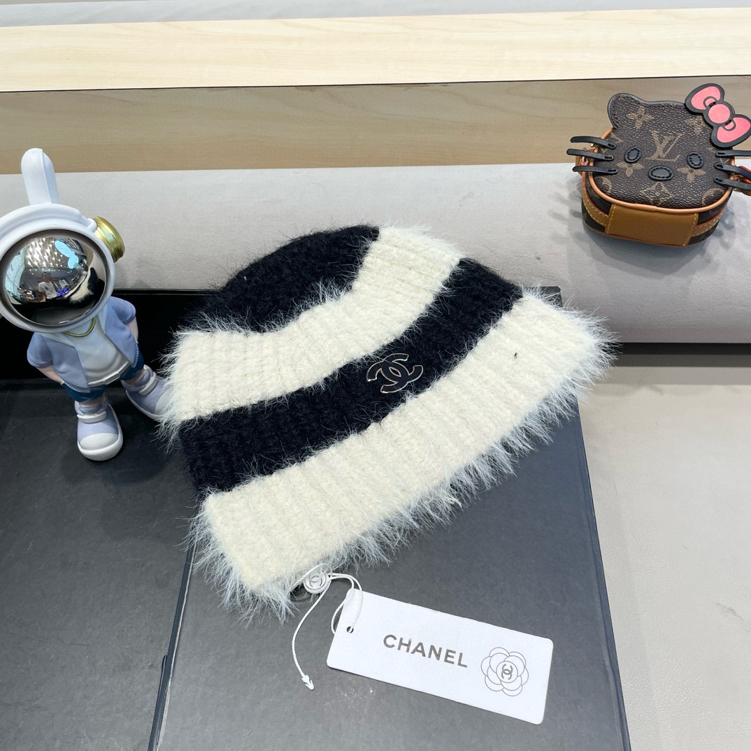 Chanel大版型彩色针织帽女秋冬保暖日系小众手工编织多巴胺毛绒护耳帽潮