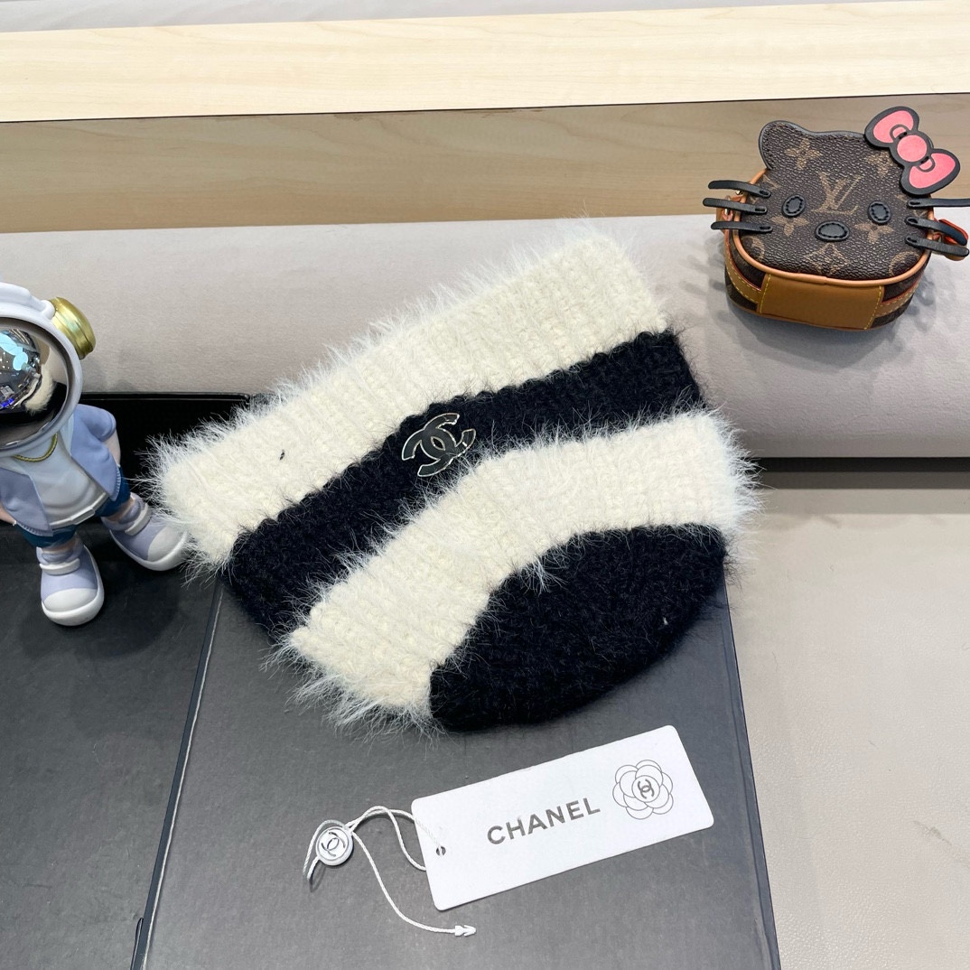 Chanel大版型彩色针织帽女秋冬保暖日系小众手工编织多巴胺毛绒护耳帽潮