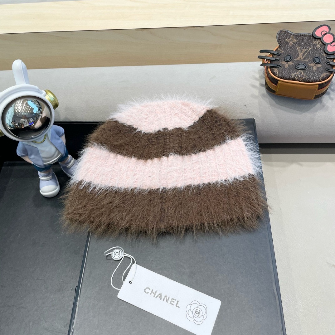 Chanel大版型彩色针织帽女秋冬保暖日系小众手工编织多巴胺毛绒护耳帽潮