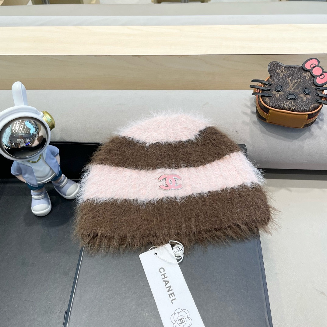 Chanel大版型彩色针织帽女秋冬保暖日系小众手工编织多巴胺毛绒护耳帽潮