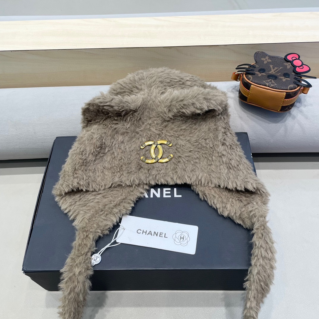 Chanel 小熊耳朵绑带帽子女毛绒秋冬季保暖护耳针织毛线帽显脸小套头冷帽