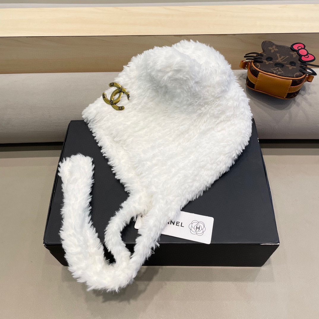 Chanel 小熊耳朵绑带帽子女毛绒秋冬季保暖护耳针织毛线帽显脸小套头冷帽