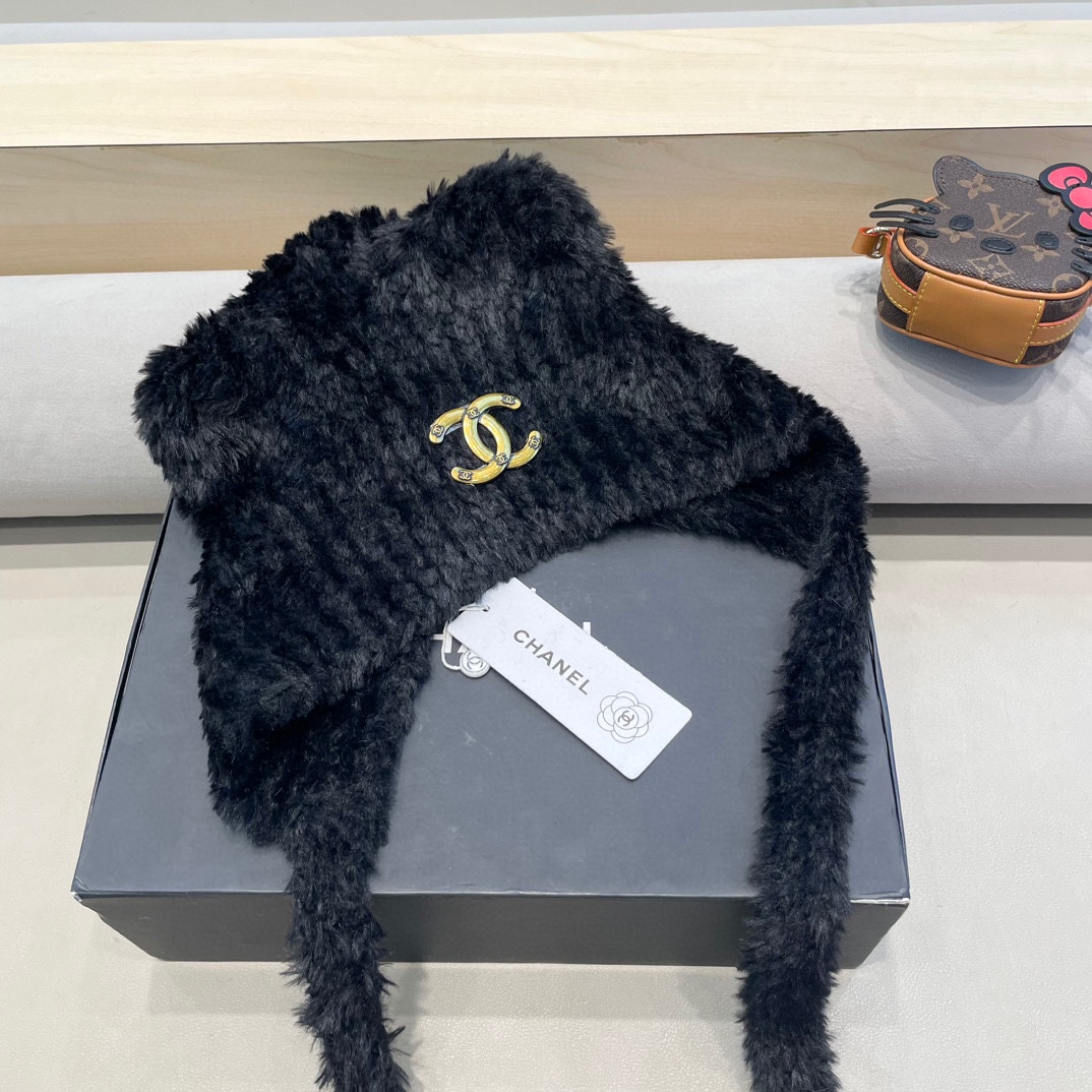 Chanel 小熊耳朵绑带帽子女毛绒秋冬季保暖护耳针织毛线帽显脸小套头冷帽